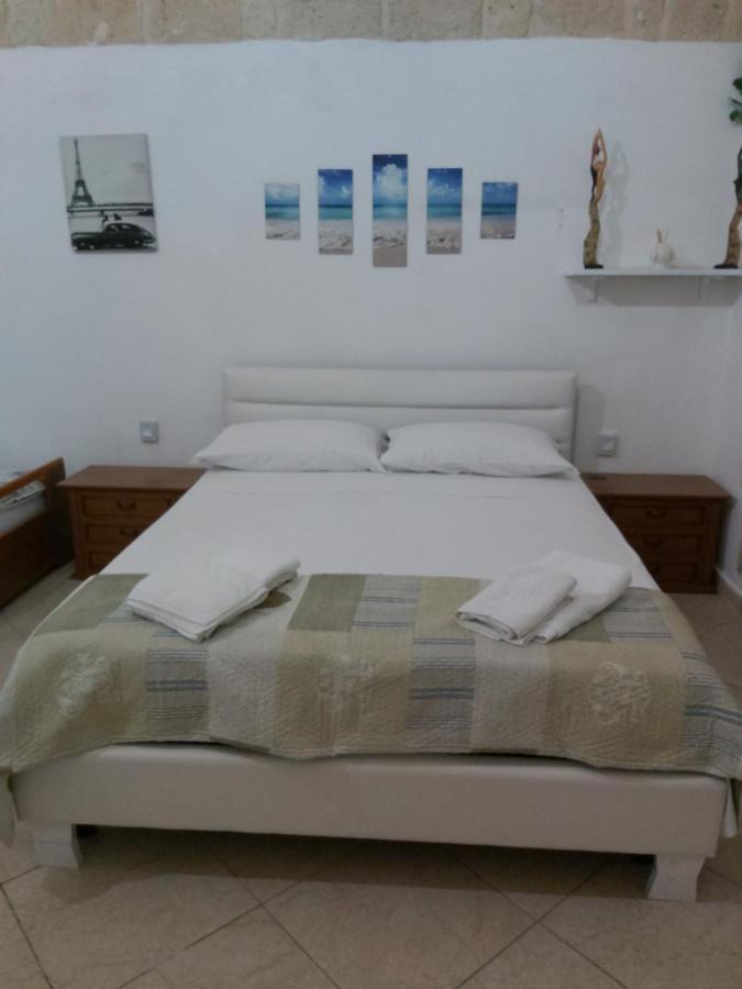 Bed and Breakfast La Stradina Trani Esterno foto